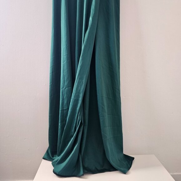 Elegant Green Adjustable Strap Maxi Dress - Picture 4 of 9
